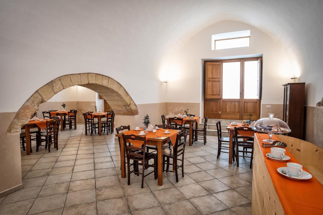 Casa Della Convivialita Don Tonino Bello Alessano Exteriör bild